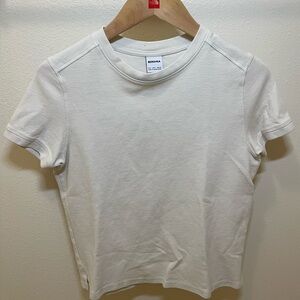 Bershka men’s small white textured tee